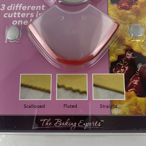 Chicago Metallic pastry tri-cutter - Picture 5 of 6